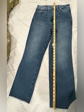 Good American Jeans Size 8/29 High Rise Straight Raw Hem Medium Wash Denim